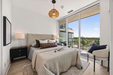 Photo 9 at 801 - 1 Belsize Drive, Mount Pleasant West, Toronto