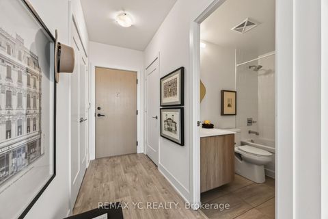 Photo 20 at 801 - 1 Belsize Drive, Mount Pleasant West, Toronto