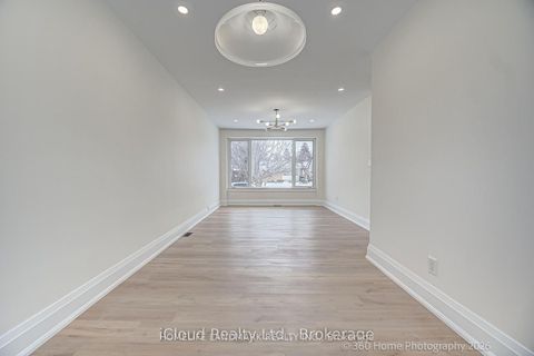 Photo 4 at 73 Berkinshaw Crescent, Don Mills, Toronto