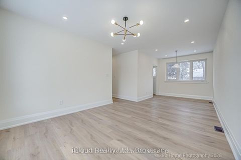 Photo 5 at 73 Berkinshaw Crescent, Don Mills, Toronto