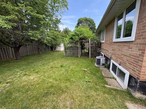 Photo 23 at 73 Berkinshaw Crescent, Don Mills, Toronto