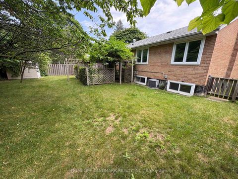 Photo 25 at 73 Berkinshaw Crescent, Don Mills, Toronto
