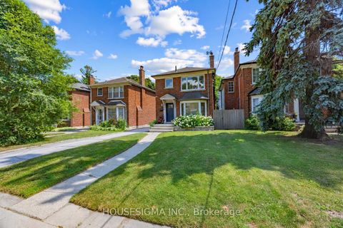 Photo 1 at 19 Parklea Drive, Leaside, Toronto