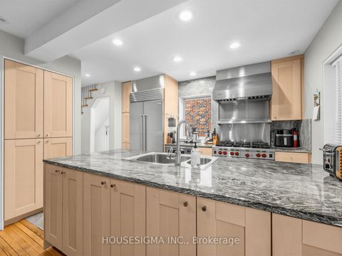 Photo 10 at 19 Parklea Drive, Leaside, Toronto