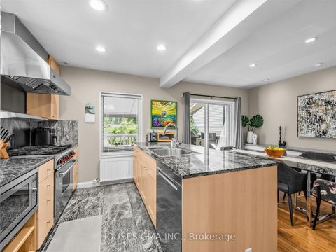 Photo 12 at 19 Parklea Drive, Leaside, Toronto