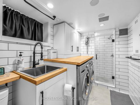 Photo 23 at 19 Parklea Drive, Leaside, Toronto