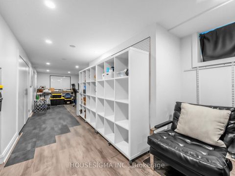 Photo 24 at 19 Parklea Drive, Leaside, Toronto