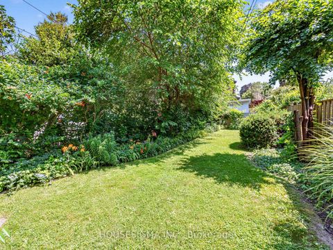 Photo 26 at 19 Parklea Drive, Leaside, Toronto