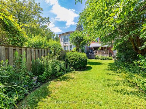 Photo 30 at 19 Parklea Drive, Leaside, Toronto