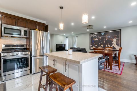 Photo 5 at 14 Nordale Crescent, Amesbury, Toronto