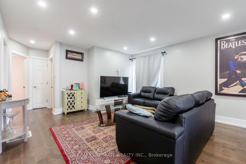 Photo 10 at 14 Nordale Crescent, Amesbury, Toronto