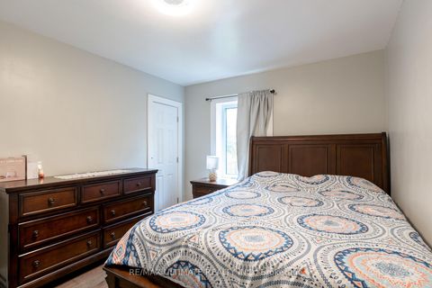 Photo 18 at 14 Nordale Crescent, Amesbury, Toronto