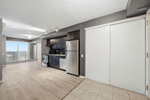 Photo 4 at 615 - 1050 The Queens Way, City Centre West, Toronto