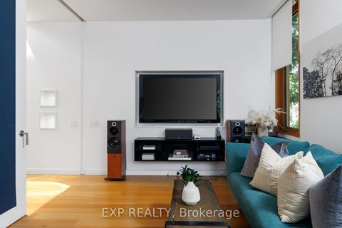 Photo 25 at 639 Wellington Street W, Niagara, Toronto