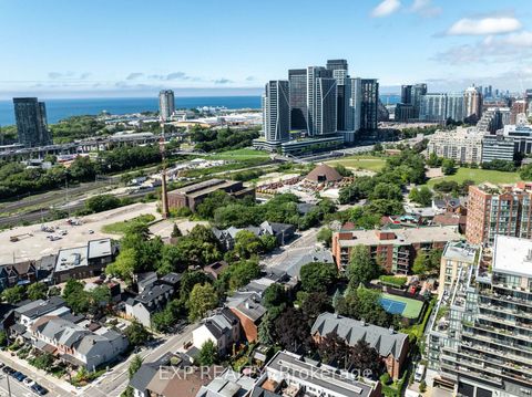 Photo 37 at 639 Wellington Street W, Niagara, Toronto