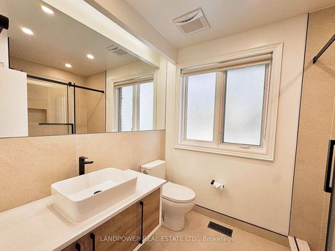 Photo 7 at 9 Alderdale Court, Don Mills, Toronto