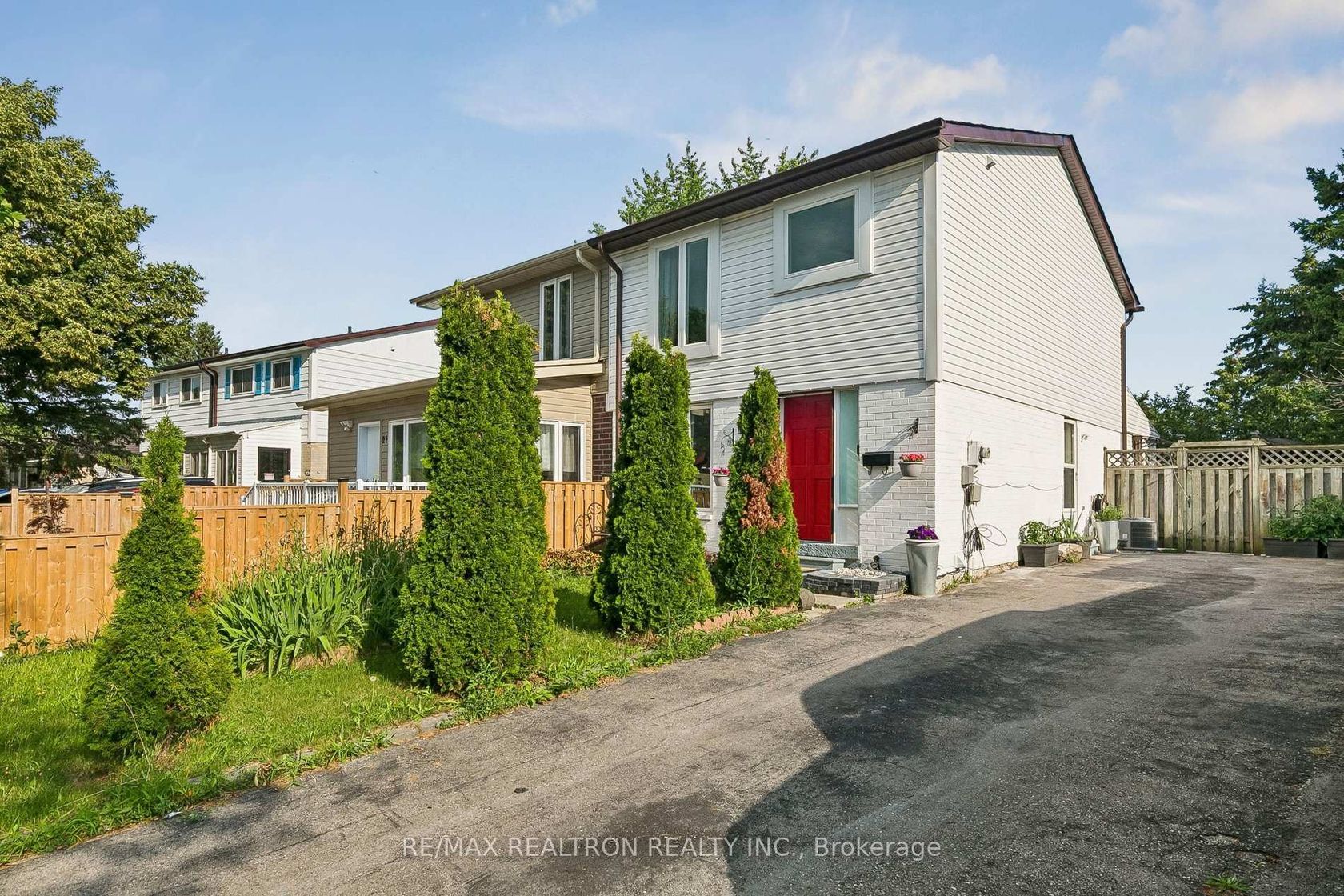 25 Whiteleas Avenue, Malvern, Toronto 