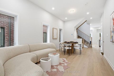 Photo 5 at 79 Danielle Moore Circle, Bendale, Toronto