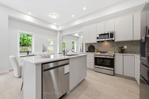Photo 10 at 79 Danielle Moore Circle, Bendale, Toronto