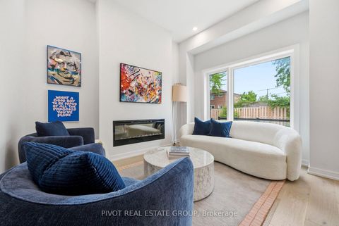 Photo 15 at 79 Danielle Moore Circle, Bendale, Toronto