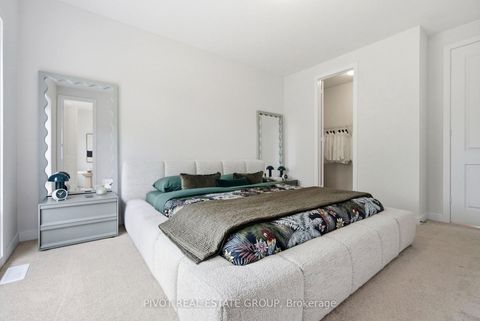 Photo 20 at 79 Danielle Moore Circle, Bendale, Toronto
