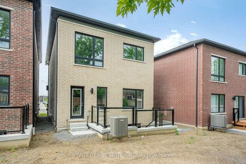 Photo 39 at 79 Danielle Moore Circle, Bendale, Toronto