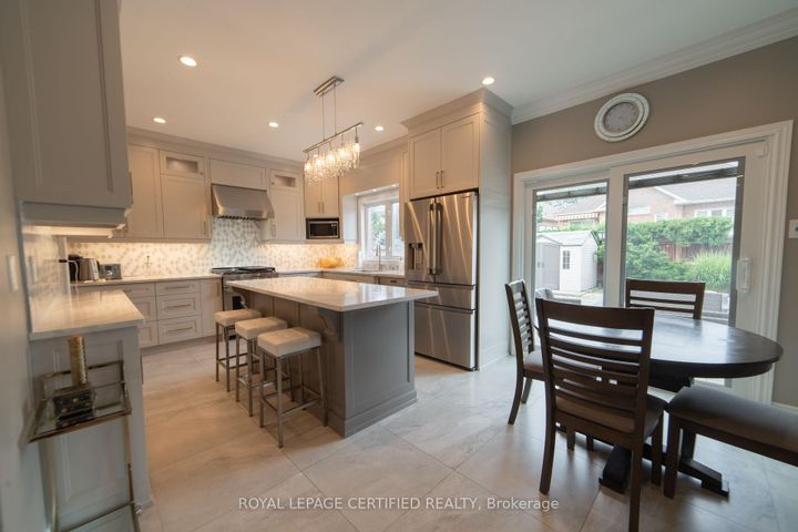 Photo 9 at 2367 Eighth Line, JC Joshua Creek, Oakville