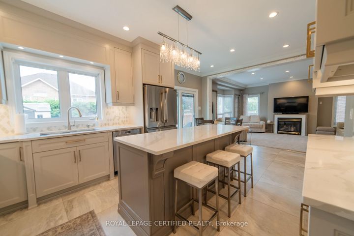 Photo 11 at 2367 Eighth Line, JC Joshua Creek, Oakville