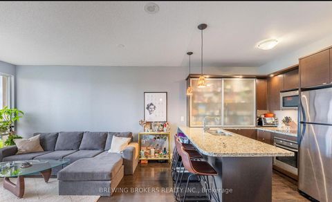 Photo 10 at 704 - 1430 Yonge Street, St. Clair, Toronto
