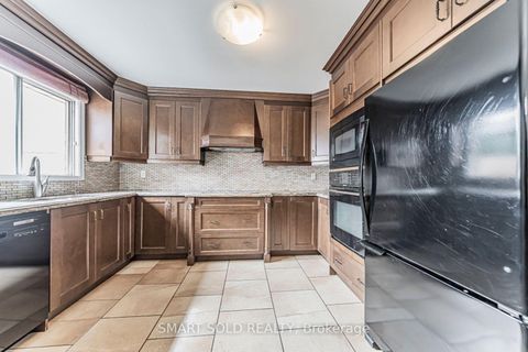 Photo 20 at 148 Castlehill Road, Maple, Vaughan