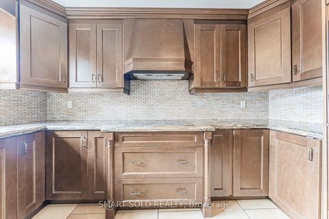 Photo 23 at 148 Castlehill Road, Maple, Vaughan