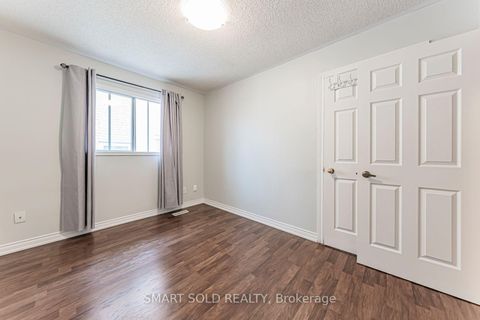 Photo 25 at 148 Castlehill Road, Maple, Vaughan