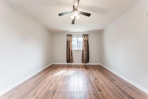 Photo 32 at 148 Castlehill Road, Maple, Vaughan