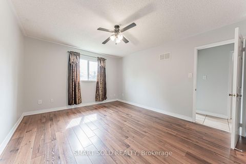 Photo 33 at 148 Castlehill Road, Maple, Vaughan