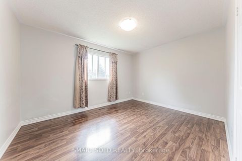 Photo 36 at 148 Castlehill Road, Maple, Vaughan
