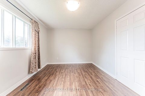 Photo 37 at 148 Castlehill Road, Maple, Vaughan