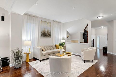 Photo 9 at 14 Kerr Lane, Bayview Northeast, Aurora