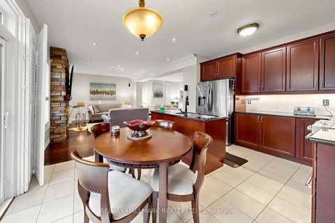 Photo 15 at 14 Kerr Lane, Bayview Northeast, Aurora