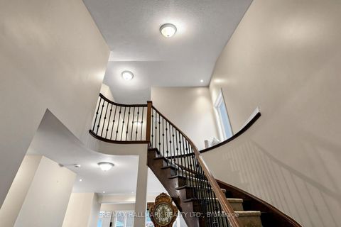 Photo 17 at 14 Kerr Lane, Bayview Northeast, Aurora