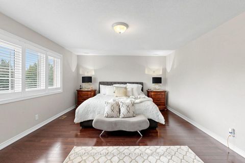 Photo 20 at 14 Kerr Lane, Bayview Northeast, Aurora