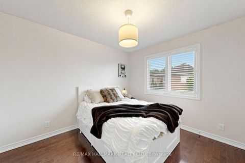 Photo 23 at 14 Kerr Lane, Bayview Northeast, Aurora