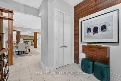 Photo 2 at 255 Willowdale Avenue, Willowdale East, Toronto