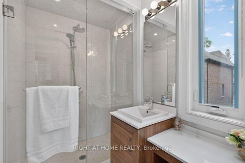 Photo 41 at 255 Willowdale Avenue, Willowdale East, Toronto