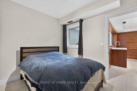 Photo 46 at 255 Willowdale Avenue, Willowdale East, Toronto