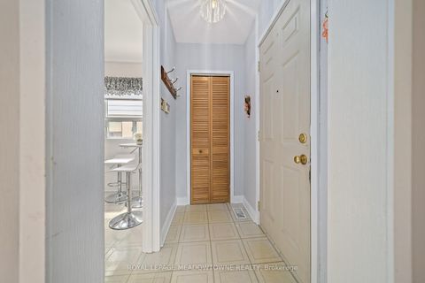 Photo 6 at 27 Hatfield Crescent, Old Rexdale, Toronto