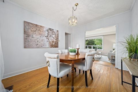 Photo 11 at 27 Hatfield Crescent, Old Rexdale, Toronto