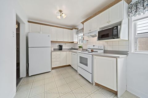 Photo 13 at 27 Hatfield Crescent, Old Rexdale, Toronto