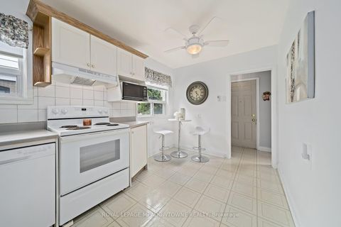 Photo 15 at 27 Hatfield Crescent, Old Rexdale, Toronto