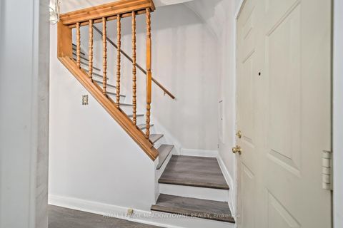 Photo 18 at 27 Hatfield Crescent, Old Rexdale, Toronto