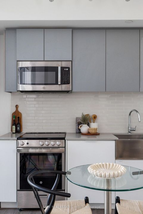 Photo 28 at 1012 - 270 Dufferin Street, South Parkdale, Toronto